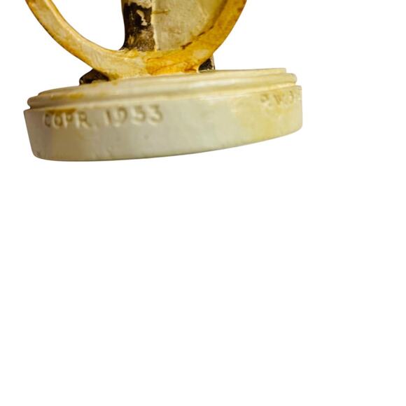 Sebastian Miniatures Figurine Games in Springtime Signed 4 Inch - Picture 3 of 6